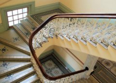 常见的室内楼梯材质与安装位置的选择